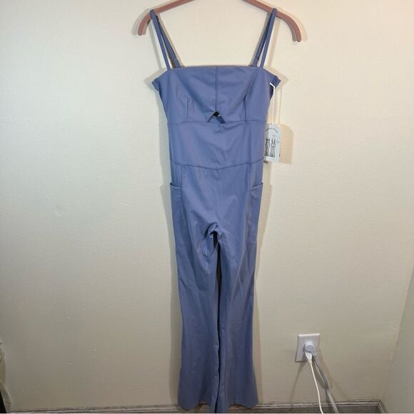 ✨ Blogilates Women's Peekaboo Onesie Flare Active Jumpsuit ~ Troposhere XS NWT - Picture 2 of 12